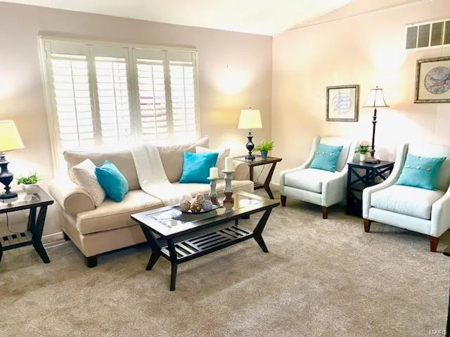 $75,000 | 10401 Briarbend Drive, St. Louis, MO 63146