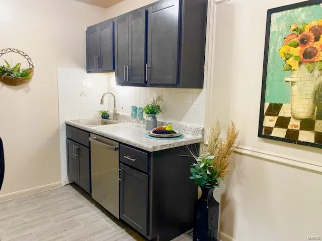 $75,000 | 10401 Briarbend Drive, St. Louis, MO 63146