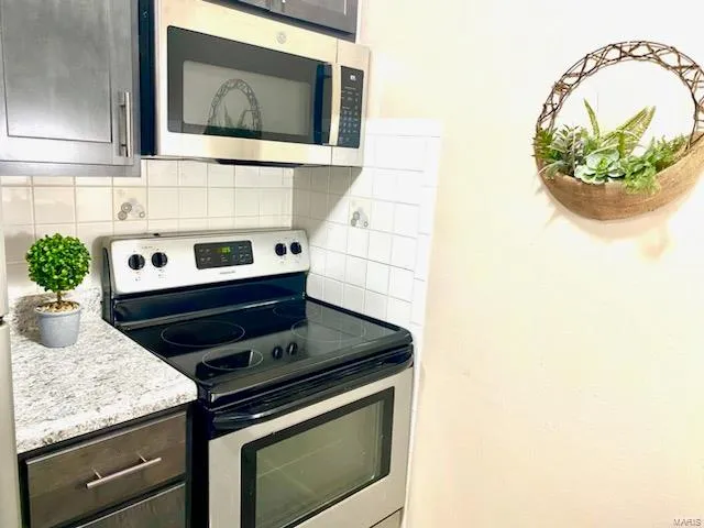 $75,000 | 10401 Briarbend Drive, St. Louis, MO 63146