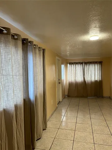 $1,550 | 6570 West 5th Place, Unit 1, Hialeah, FL 33012