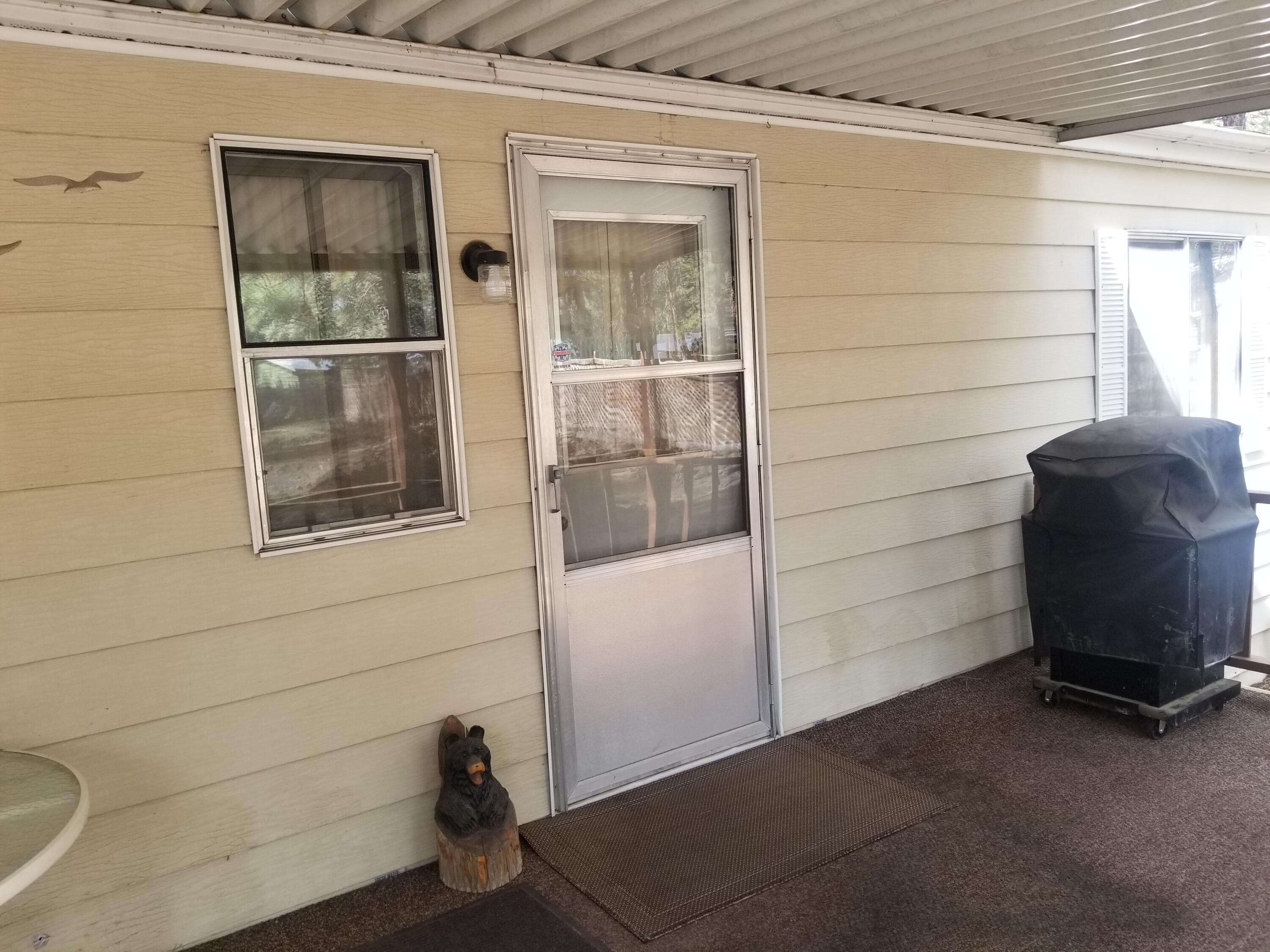 61014 Springcrest Drive Bend, OR 97702 - Photo 5 of 16 20240326_122011