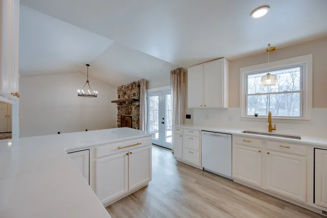 $395,000 | 204 Morris Drive, Greenbrier, TN 37073