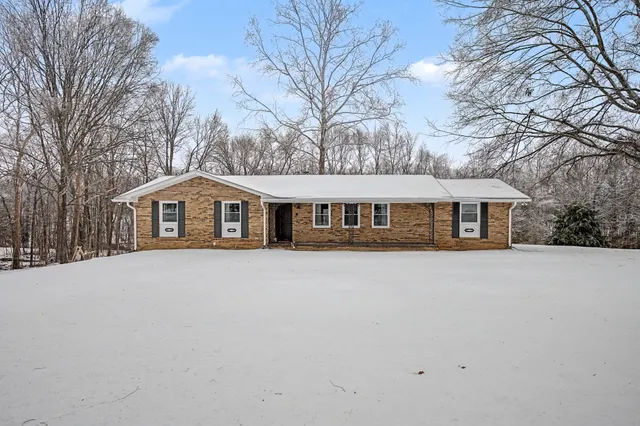 $395,000 | 204 Morris Drive, Greenbrier, TN 37073