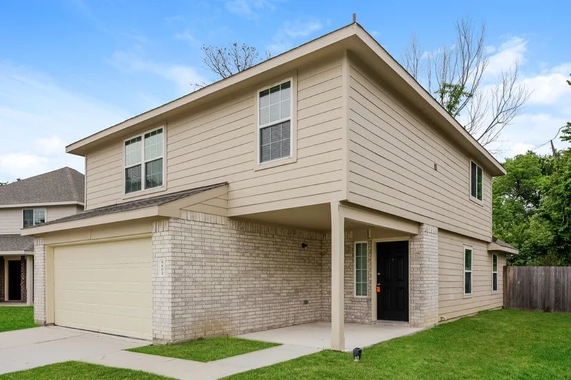 8802 Lar Ree Oaks Circle Houston, TX 77028 - Photo 2 of 15