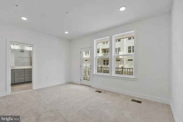 $3,250 | 19826 Lavender Dust Square, Ashburn, VA 20147