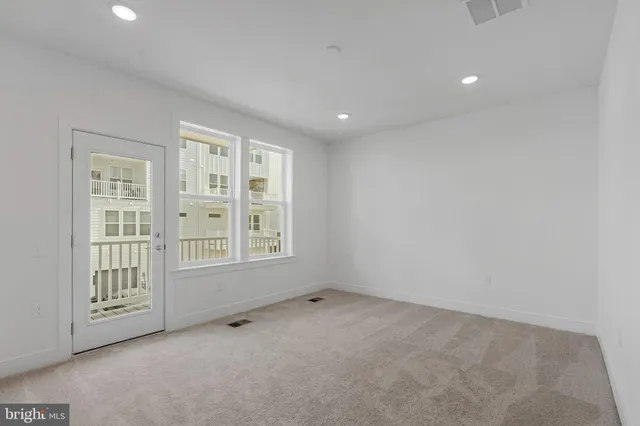 $3,250 | 19826 Lavender Dust Square, Ashburn, VA 20147