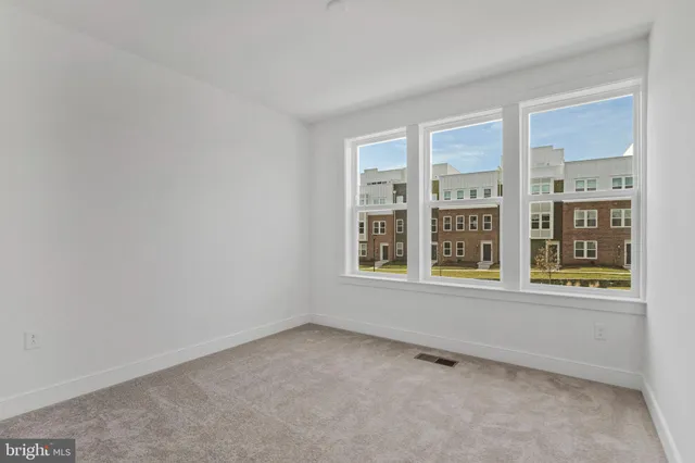 $3,250 | 19826 Lavender Dust Square, Ashburn, VA 20147