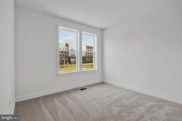 $3,250 | 19826 Lavender Dust Square, Ashburn, VA 20147