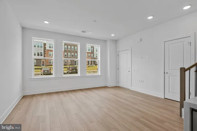 $3,250 | 19826 Lavender Dust Square, Ashburn, VA 20147