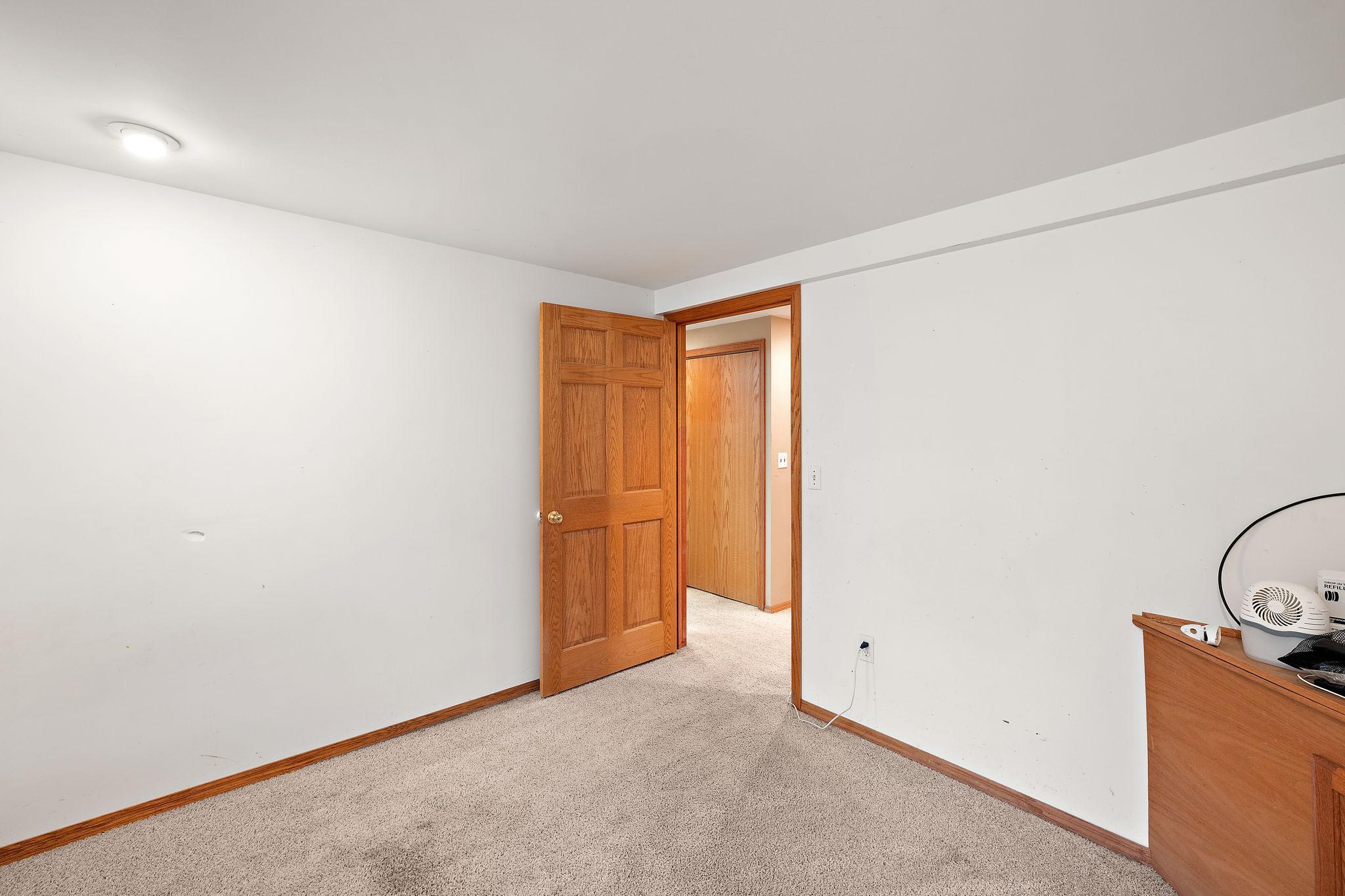 402 11th Avenue Southwest Austin, MN 55912 - Photo 25 of 38