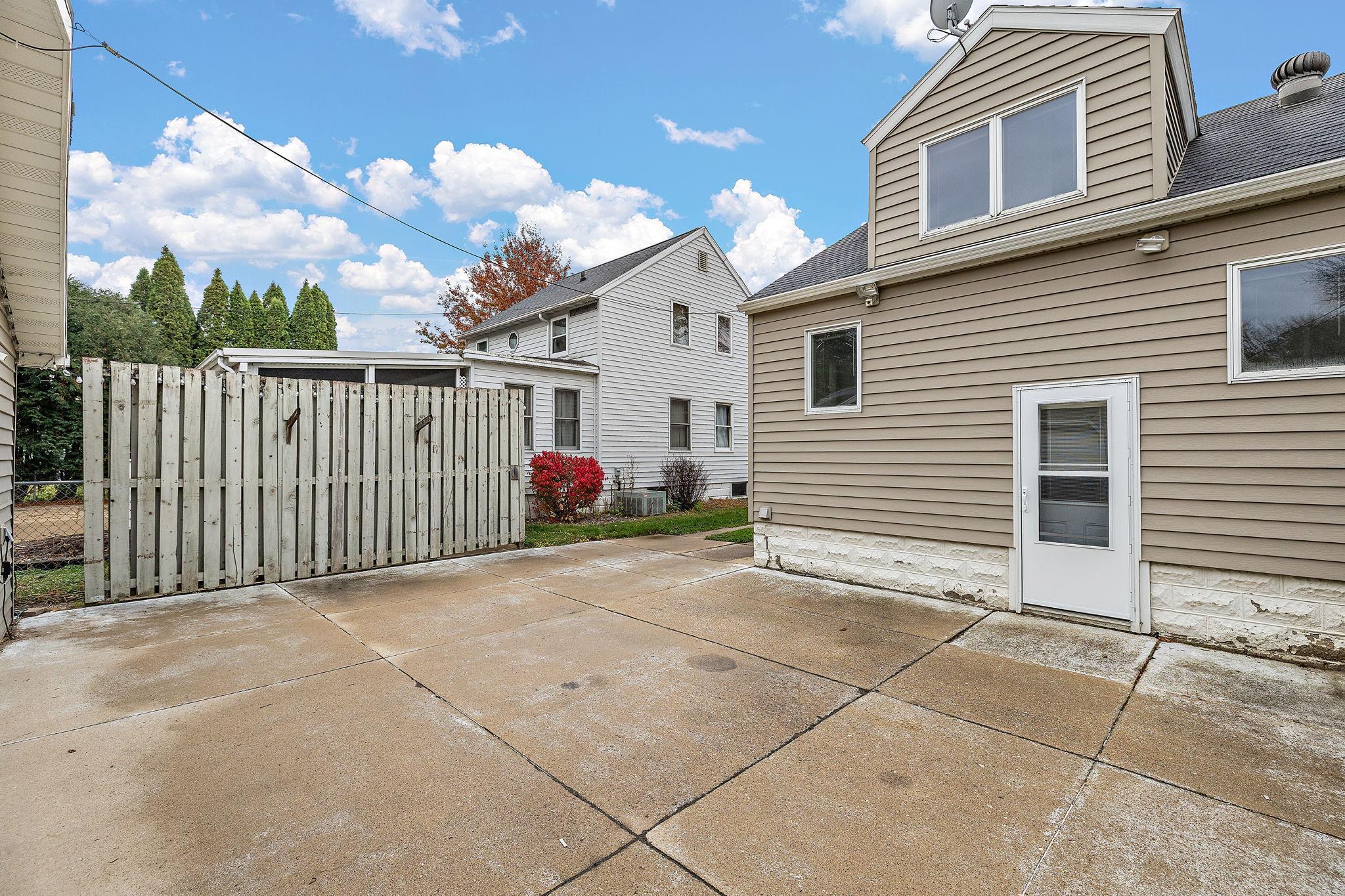 402 11th Avenue Southwest Austin, MN 55912 - Photo 30 of 38