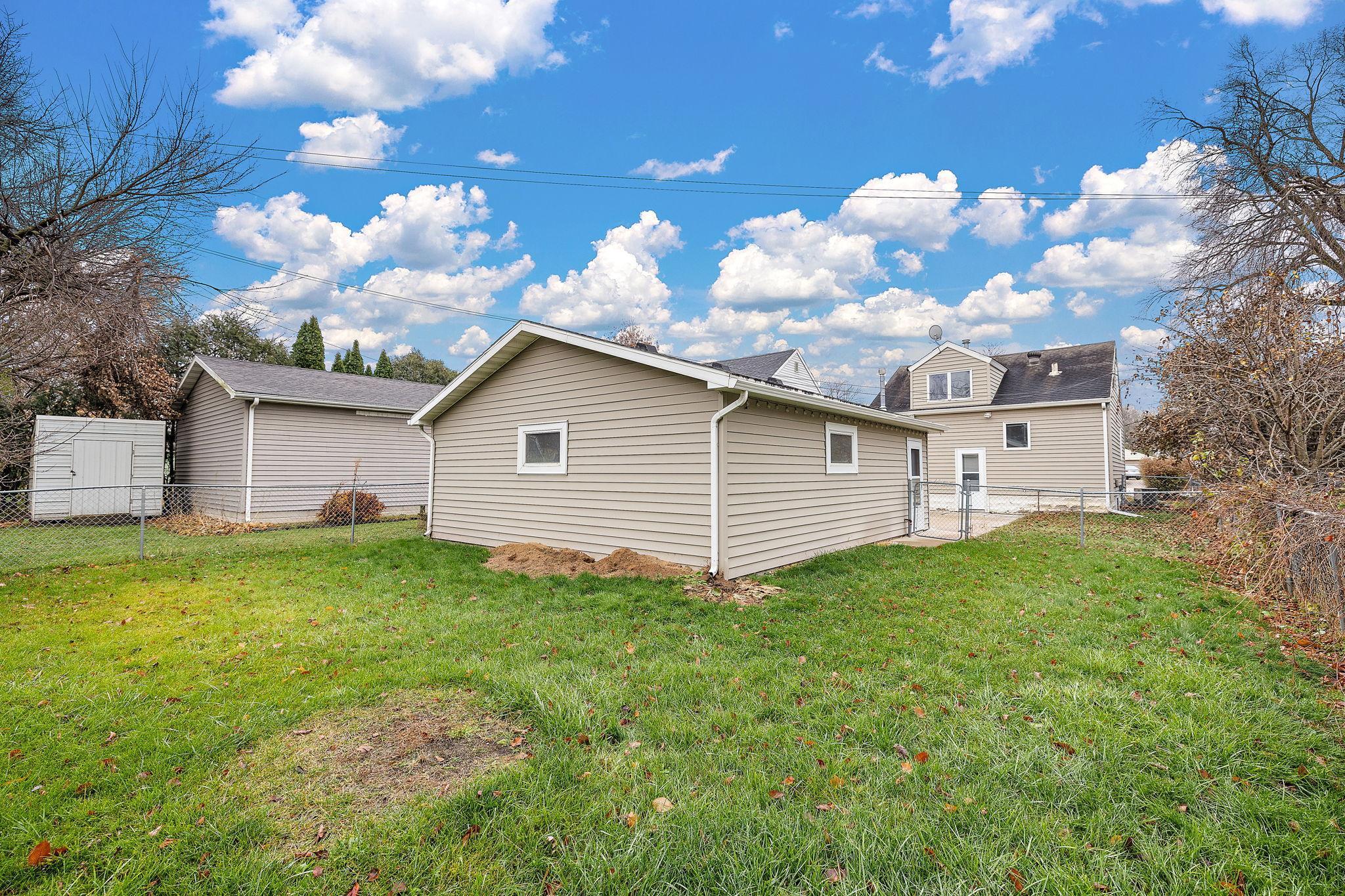 402 11th Avenue Southwest Austin, MN 55912 - Photo 36 of 38