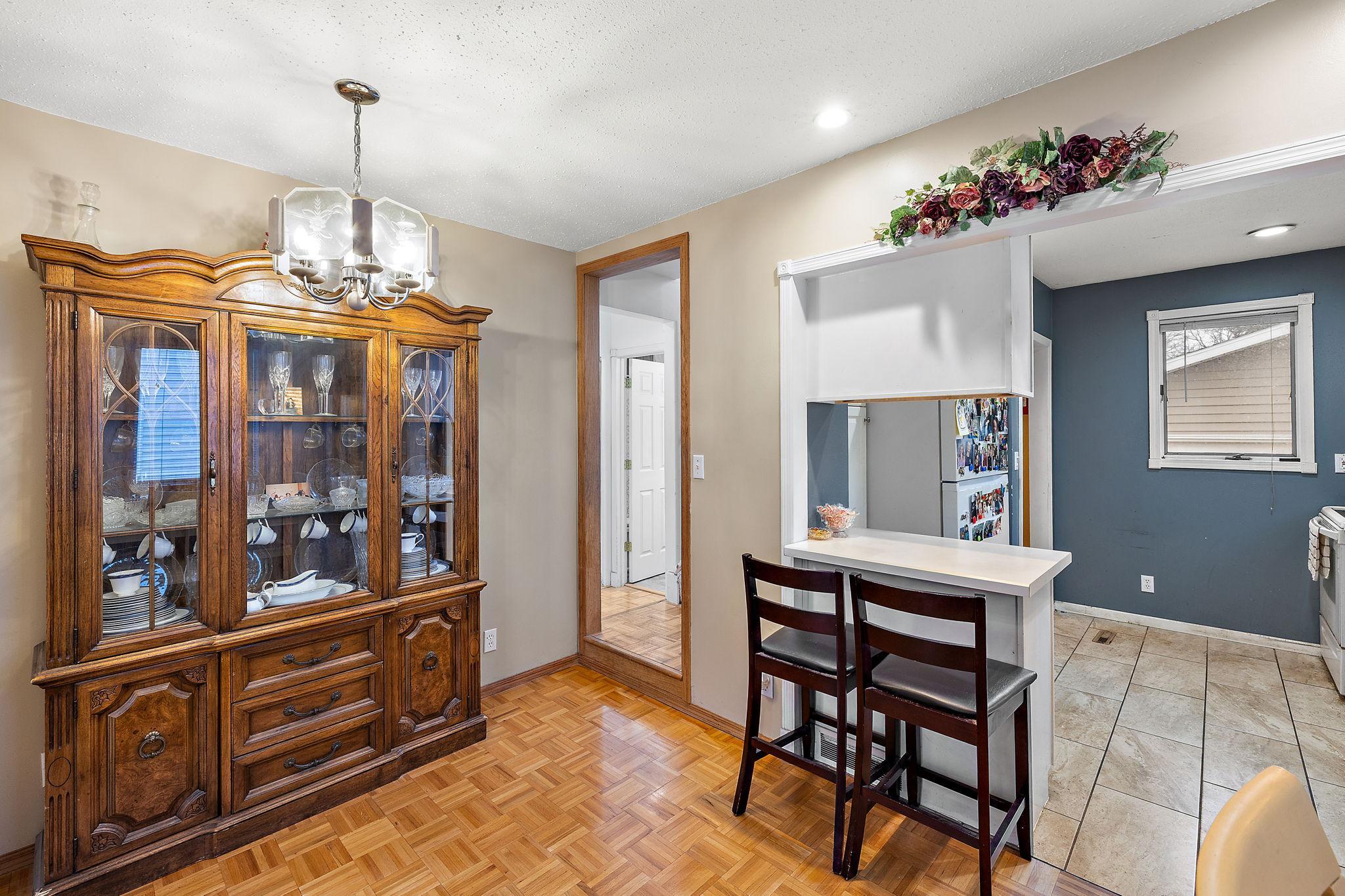 402 11th Avenue Southwest Austin, MN 55912 - Photo 8 of 38