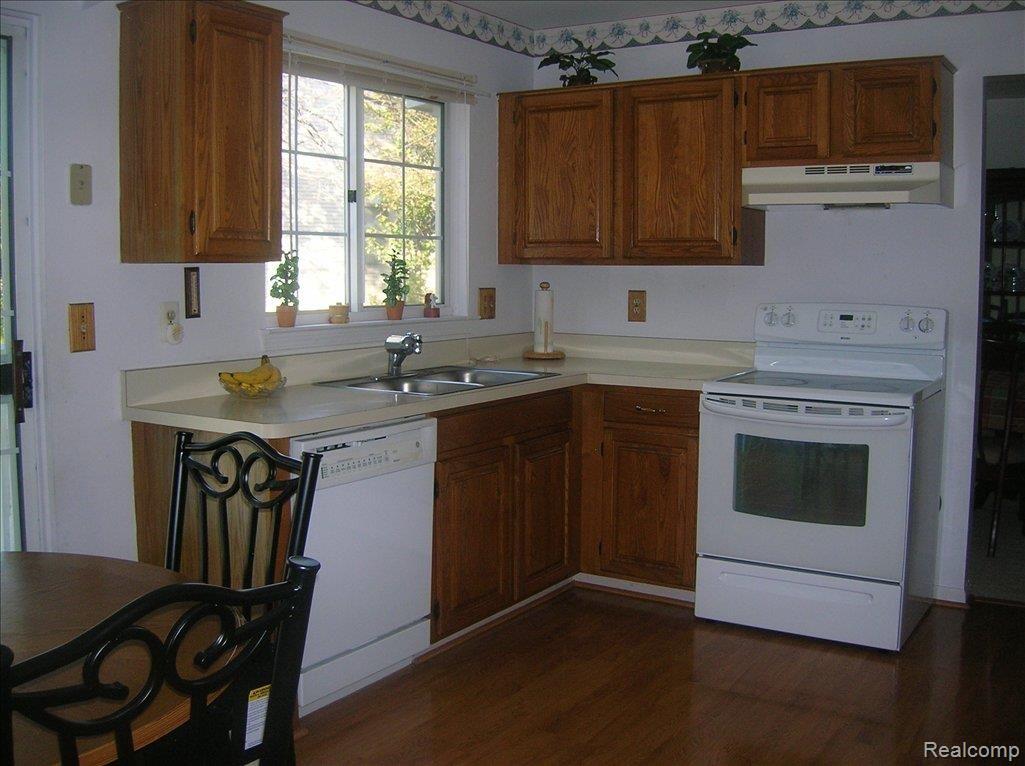 45312 Prestbury Road Canton, MI 48187 - Photo 15 of 17 DSCN4914