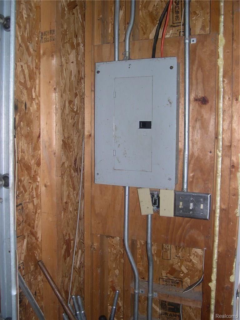 10219 Farmington Road Livonia, MI 48150 - Photo 10 of 34 GARAGE ELECTRIC PANEL