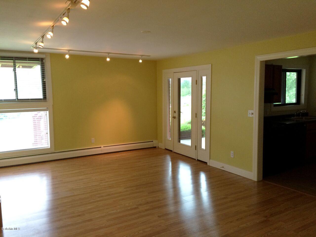 189 Stratton Road, Unit G4 Williamstown, MA 01267 - Photo 2 of 25 Living/dining