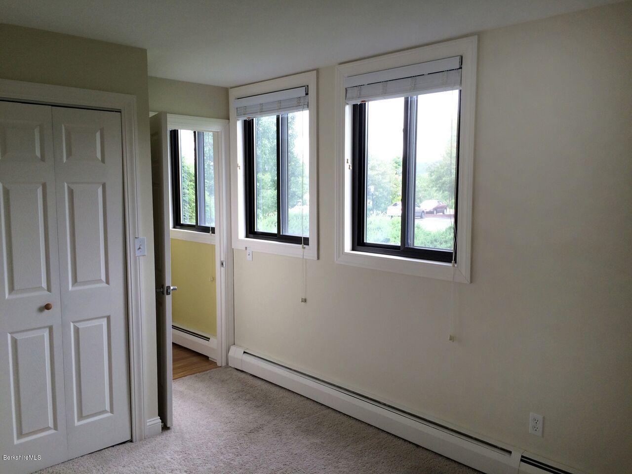189 Stratton Road, Unit G4 Williamstown, MA 01267 - Photo 15 of 25 Bedroom 2