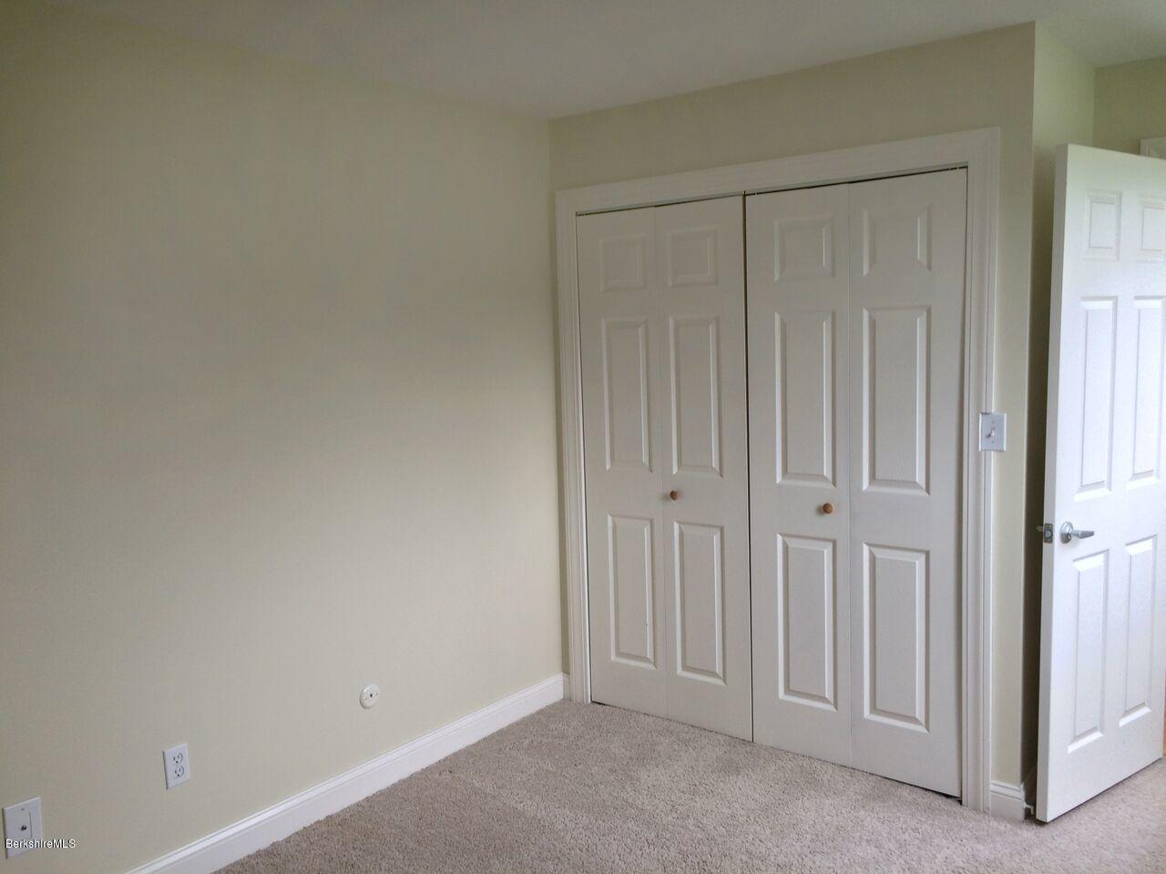 189 Stratton Road, Unit G4 Williamstown, MA 01267 - Photo 16 of 25 Bedroom 2