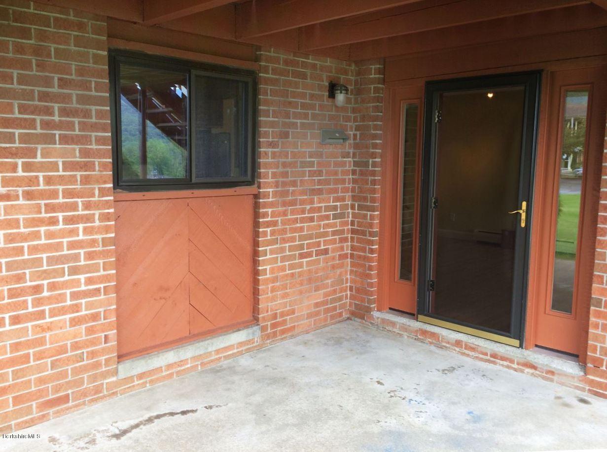 189 Stratton Road, Unit G4 Williamstown, MA 01267 - Photo 18 of 25 Patio