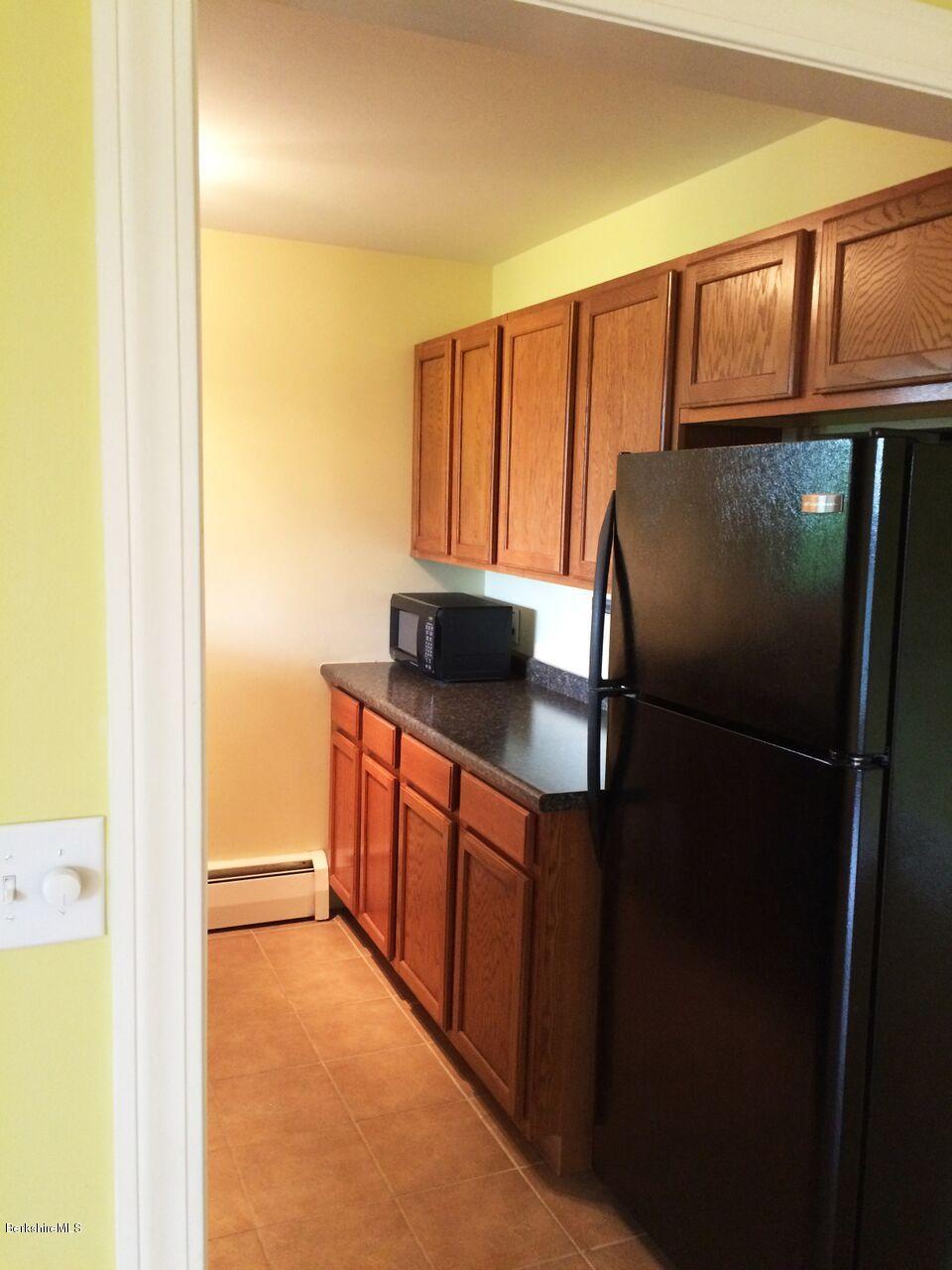189 Stratton Road, Unit G4 Williamstown, MA 01267 - Photo 4 of 25 Kitchen