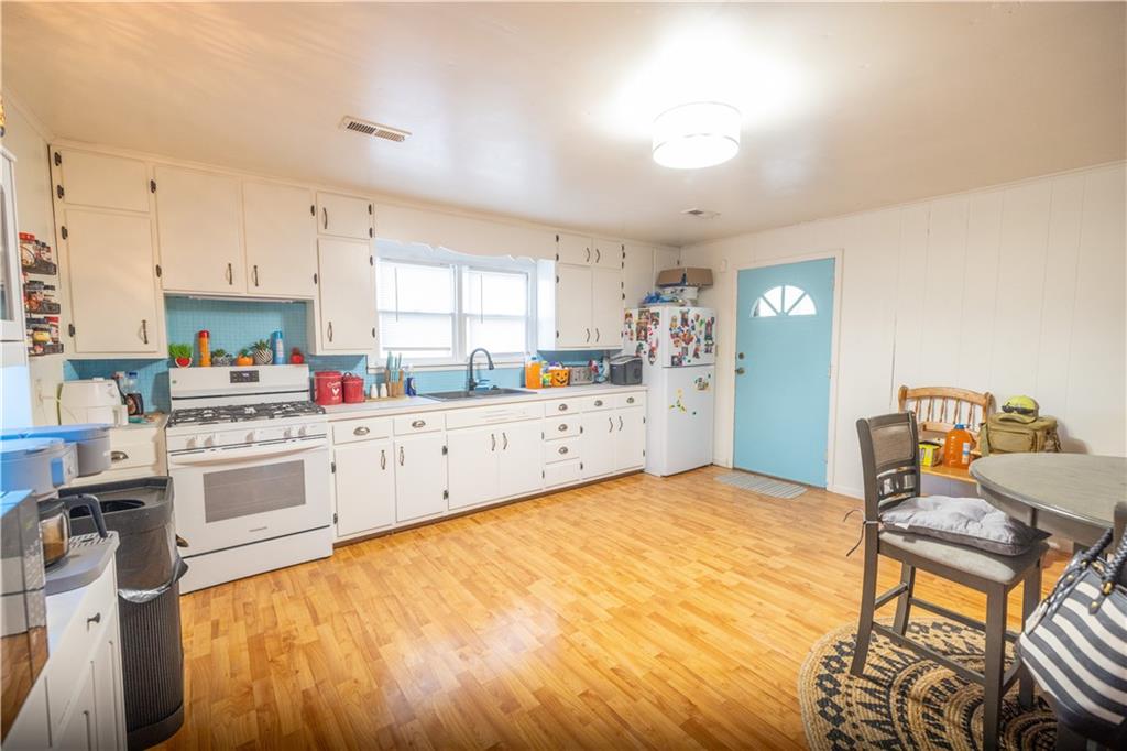 6978 West 1300th Road Centerville, KS 66014 - Photo 7 of 19