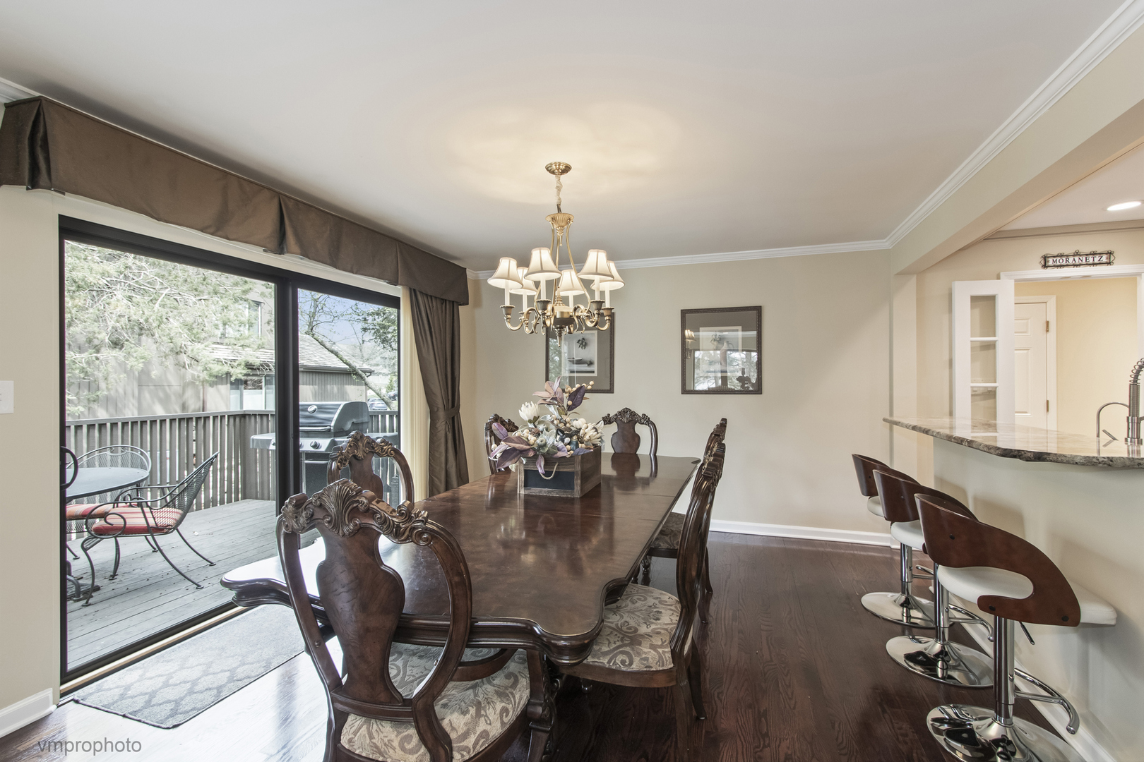 312 Woodview Road Lake Barrington, IL 60010 - Photo 11 of 54