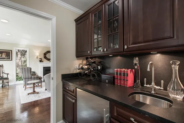 $749,900 | 312 Woodview Road, Lake Barrington, IL 60010