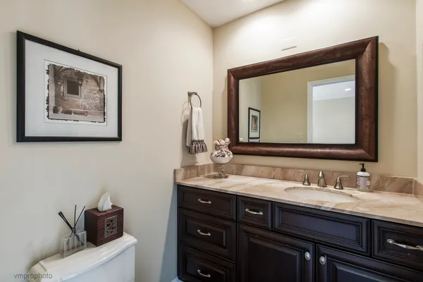 $749,900 | 312 Woodview Road, Lake Barrington, IL 60010