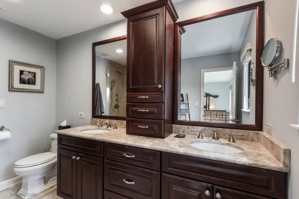 $749,900 | 312 Woodview Road, Lake Barrington, IL 60010