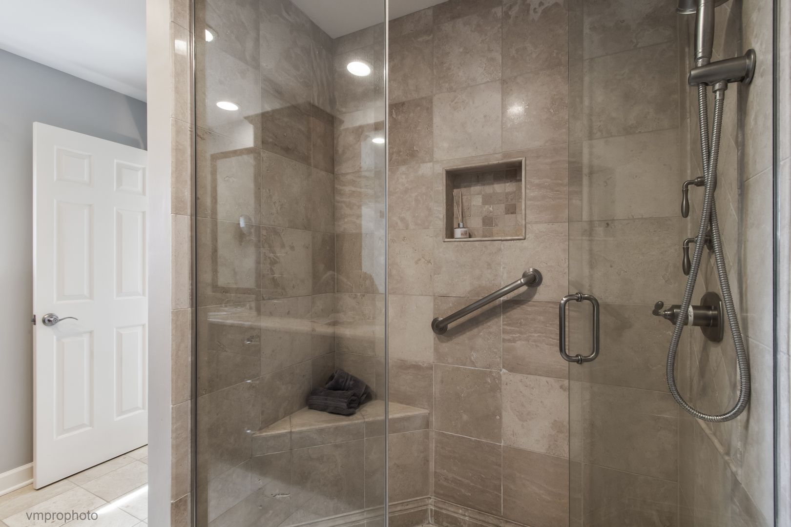 312 Woodview Road Lake Barrington, IL 60010 - Photo 26 of 54