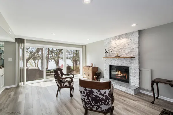 $749,900 | 312 Woodview Road, Lake Barrington, IL 60010