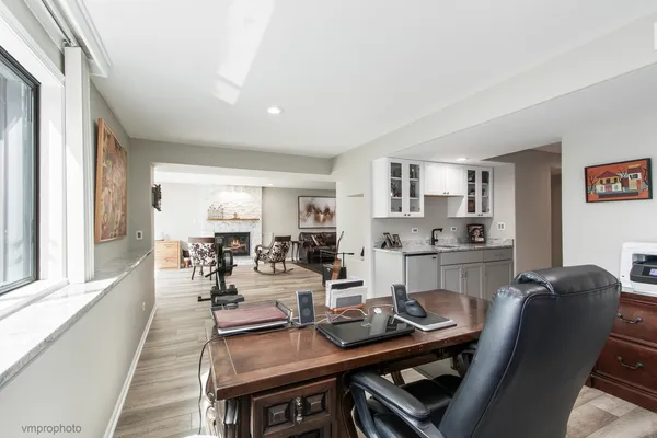 $749,900 | 312 Woodview Road, Lake Barrington, IL 60010