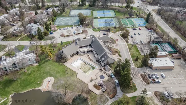 $749,900 | 312 Woodview Road, Lake Barrington, IL 60010