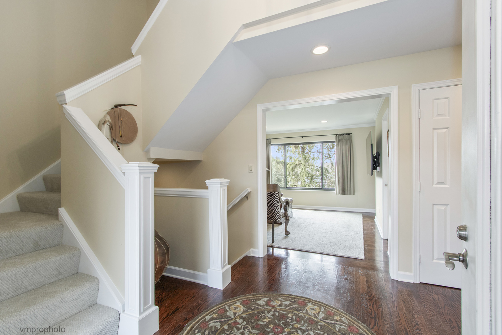 312 Woodview Road Lake Barrington, IL 60010 - Photo 7 of 54