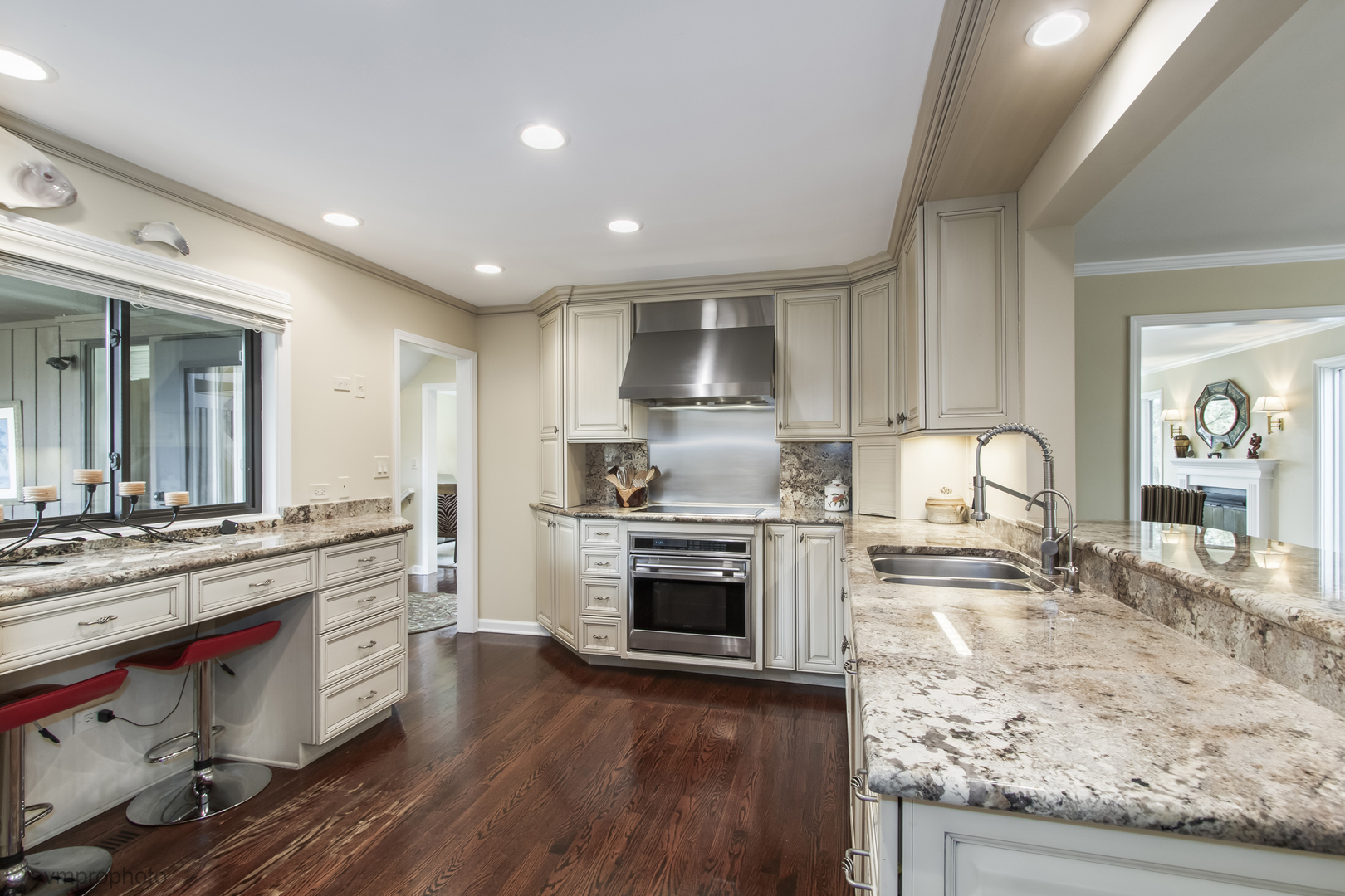 312 Woodview Road Lake Barrington, IL 60010 - Photo 9 of 54