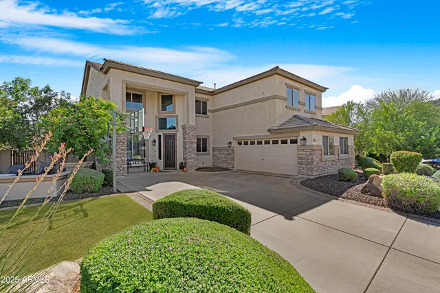 a house view with a outdoor space