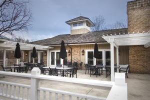 845 Gangplank Road, Unit 216 Moneta, VA 24121 - Photo 28 of 33 club house outside dining