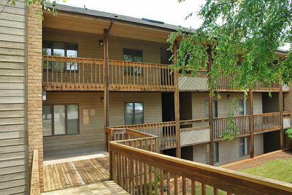 845 Gangplank Road, Unit 216 Moneta, VA 24121 - Photo 3 of 33 Entry