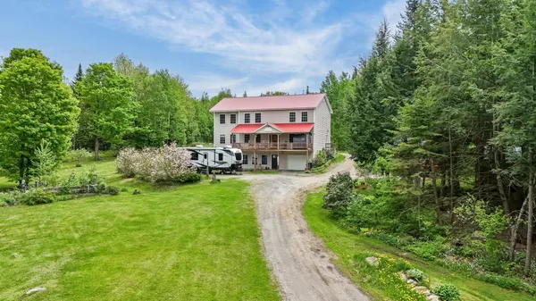 $459,900 | 1619 Duck Pond Road, Barton, VT 05822