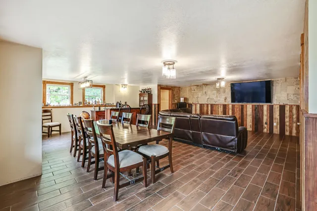 $465,000 | 1619 Duck Pond Road, Barton, VT 05822