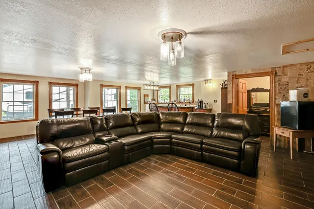 $459,900 | 1619 Duck Pond Road, Barton, VT 05822