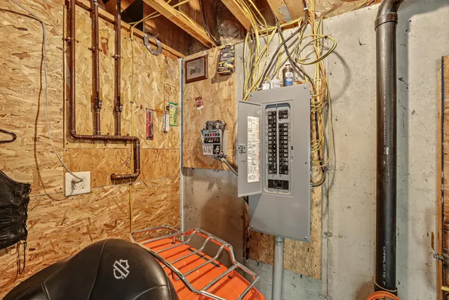 $459,900 | 1619 Duck Pond Road, Barton, VT 05822