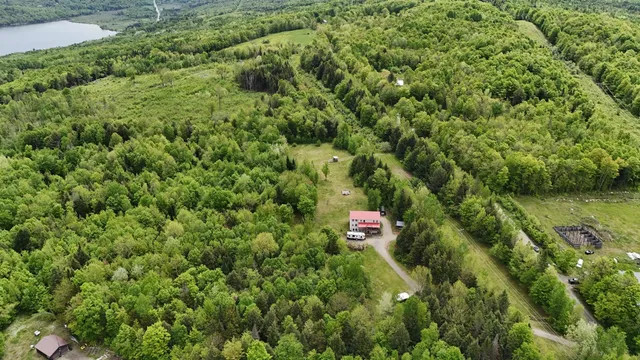 $459,900 | 1619 Duck Pond Road, Barton, VT 05822