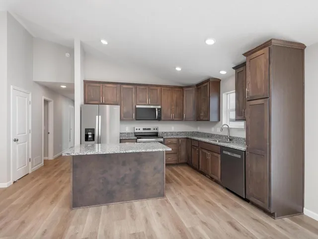 $389,900 | 425 Emma Street, Norwood Young America, MN 55368