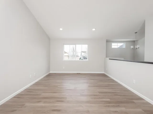 $389,900 | 425 Emma Street, Norwood Young America, MN 55368