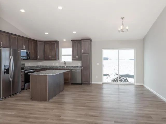 $389,900 | 425 Emma Street, Norwood Young America, MN 55368