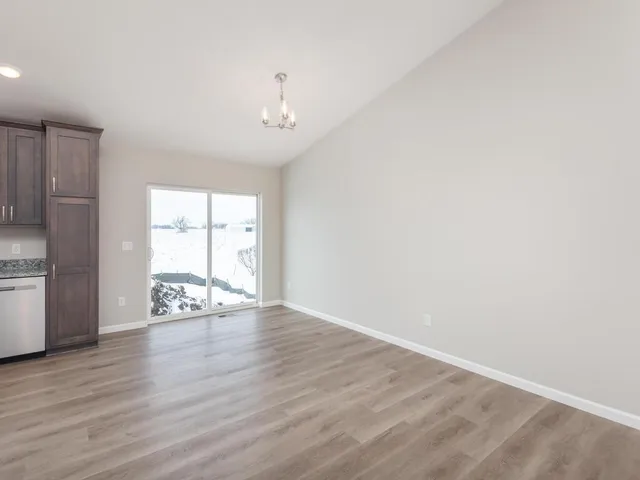 $389,900 | 425 Emma Street, Norwood Young America, MN 55368