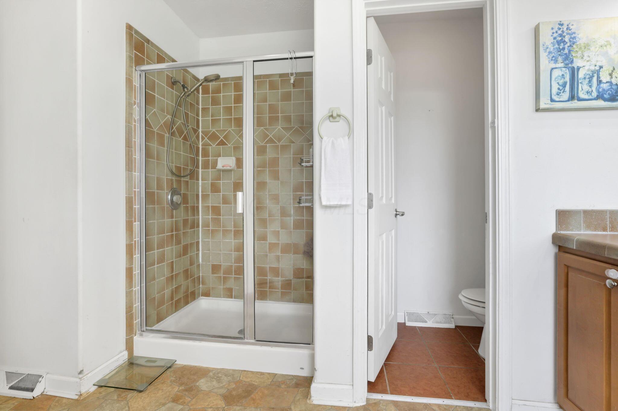 1275 Parrett Road Greenfield, OH 45123 - Photo 25 of 58 Master Bath