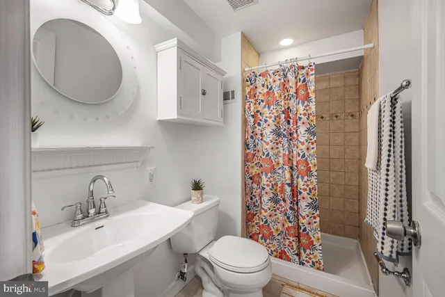 $765,000 | 6635 Harlan Place Northwest, Washington, DC 20012