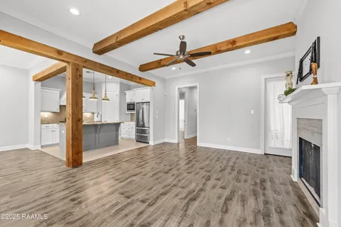 $358,599 | 113 Oak Village Drive, Scott, LA 70583